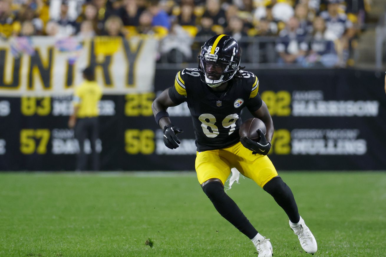 Brandon Johnson #89 of the Pittsburgh Steelers in action against the Dallas Cowboys during the game on October 6, 2024 at Acrisure Stadium in Pittsburgh, Pennsylvania.