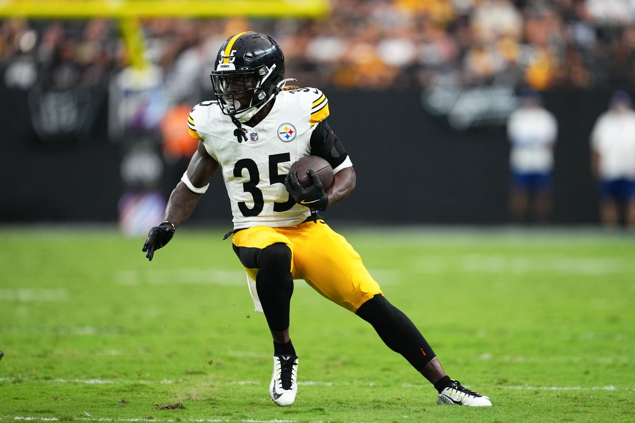 Jonathan Ward #35 of the Pittsburgh Steelers runs against the Las Vegas Raiders during the second half of a game at Allegiant Stadium on October 13, 2024 in Las Vegas, Nevada.