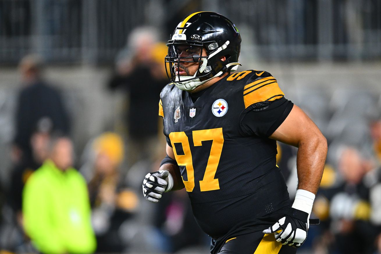 Cameron Heyward #97 of the Pittsburgh Steelers warms up prior to the game against the New York Giants at Acrisure Stadium on October 28, 2024 in Pittsburgh, Pennsylvania.