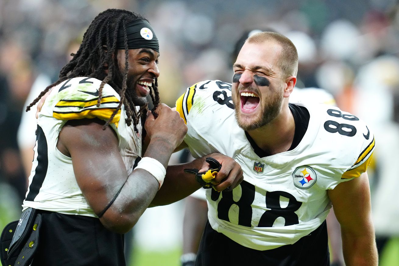 Pittsburgh Steelers running back Najee Harris and tight end Pat Freiermuth celebrate after a victory over the Las Vegas Raiders 32-13 from Allegiant Stadium.