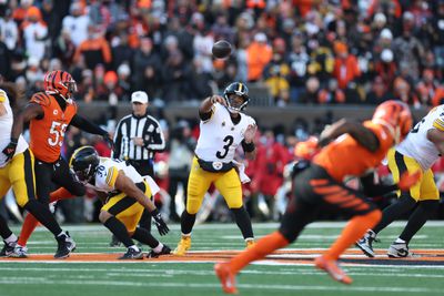 Russell Wilson #3 of the Pittsburgh Steelers throws a pass against the Cincinnati Bengals during the second quarter at Paycor Stadium on December 01, 2024 in Cincinnati, Ohio.