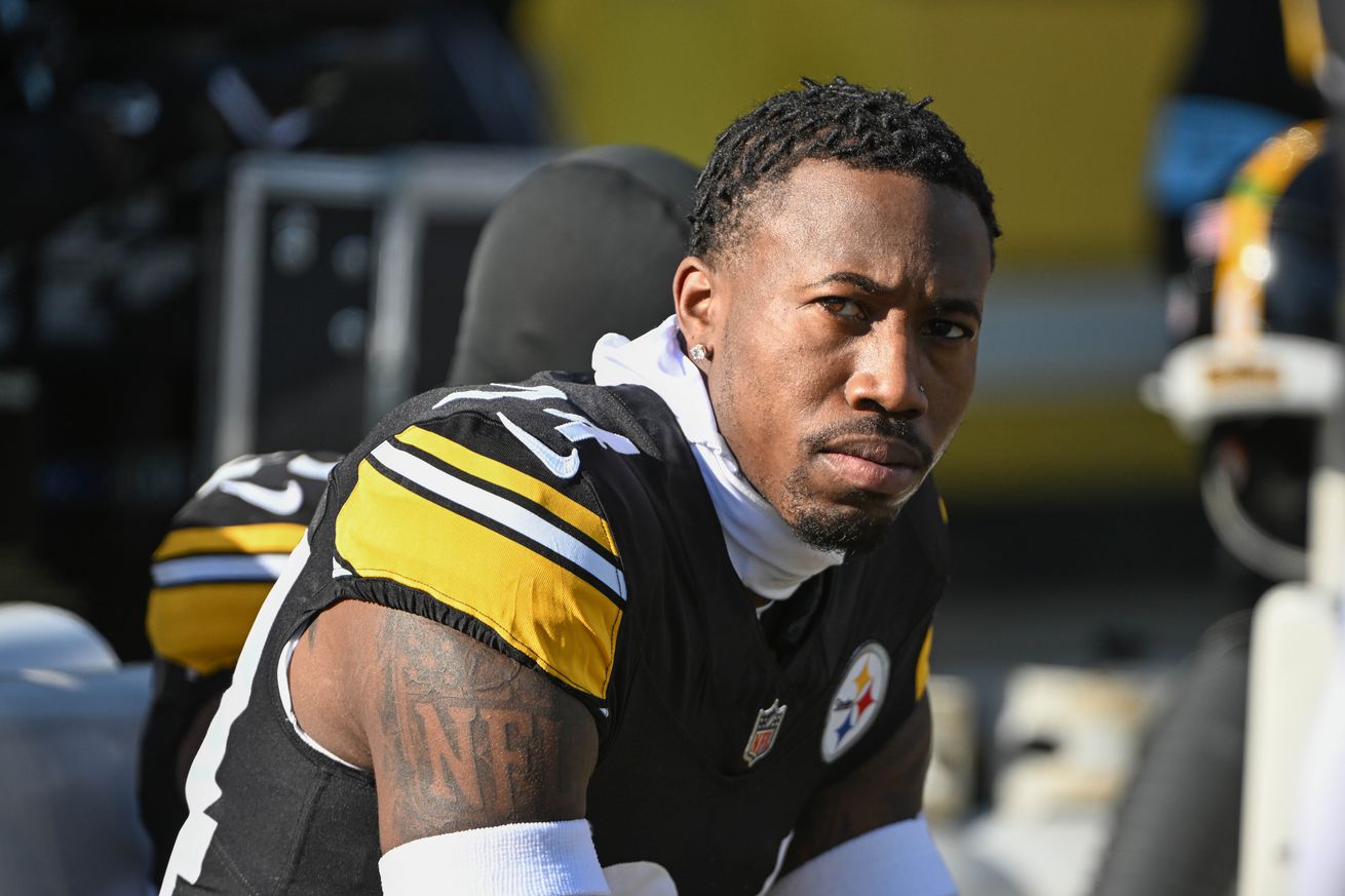 Pittsburgh, Pennsylvania, USA; Pittsburgh Steelers cornerback Joey Porter Jr. (24) sits on the bench during a game against the Cleveland Browns at Acrisure Stadium. Mandatory Credit: Barry Reeger-Imagn Images