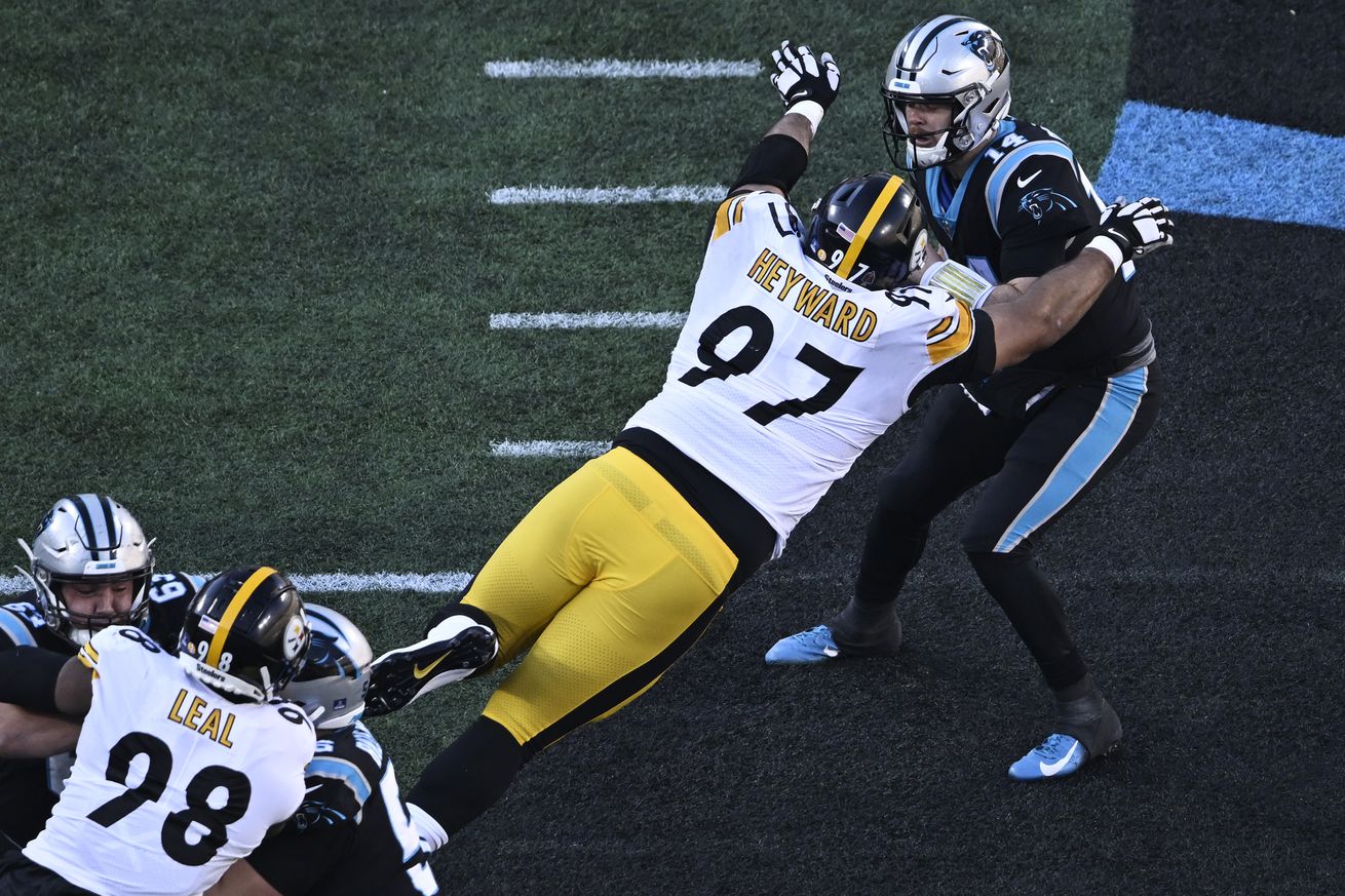 Pittsburgh Steelers v Carolina Panthers