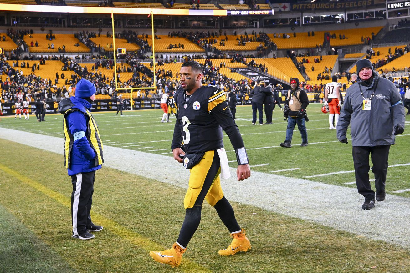 Russell Wilson #3 of the Pittsburgh Steelers leaves the field after the Cincinnati Bengals defeated the Steelers, 19-17, at Acrisure Stadium on January 04, 2025 in Pittsburgh, Pennsylvania.