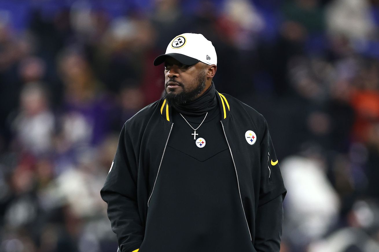 Head coach Mike Tomlin of the Pittsburgh Steelers walks on the field prior to the game against the Baltimore Ravens during the AFC Wild Card Playoff at M&amp;T Bank Stadium on January 11, 2025 in Baltimore, Maryland.