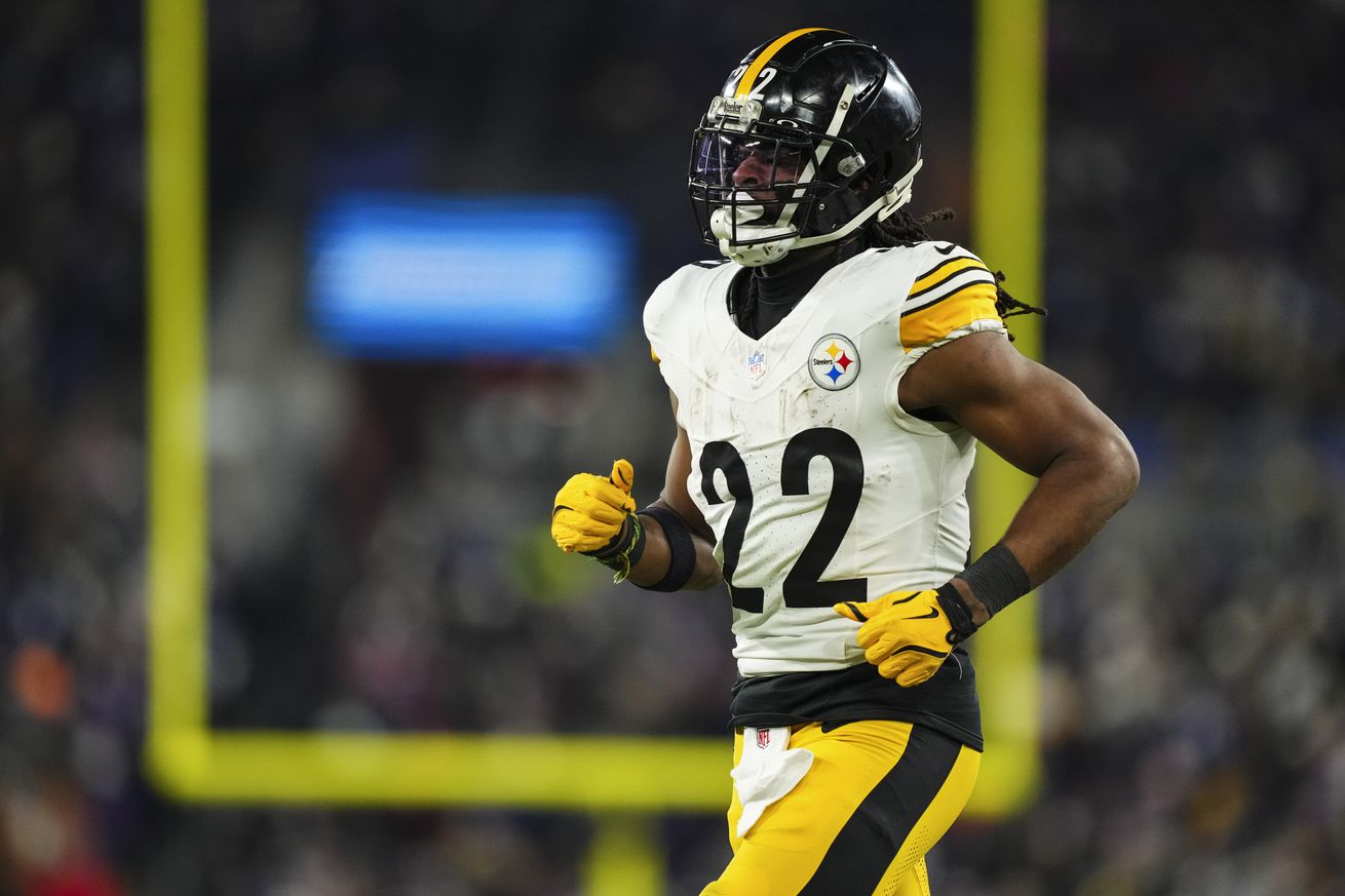 Najee Harris #22 of the Pittsburgh Steelers runs across the field during an NFL football wild card playoff game against the Baltimore Ravens at M&amp;T Bank Stadium on January 11, 2025 in Baltimore, Maryland.