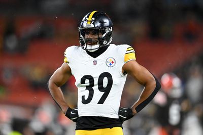 Pittsburgh Steelers v Cleveland Browns