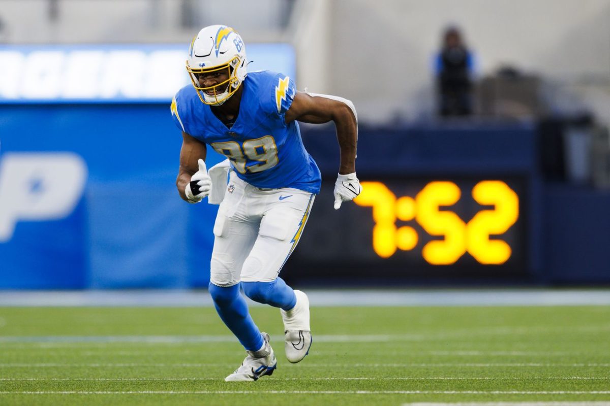 Steelers place TE Donald Parham on injured reserve