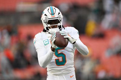 Jalen Ramsey #5 of the Miami Dolphins warms up prior to a game against the Cleveland Browns at Huntington Bank Field on December 29, 2024 in Cleveland, Ohio.