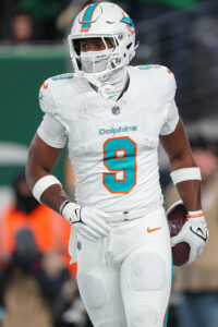 Dolphins, Steelers Resume Talks On Jonnu Smith; TE Has Discussed Miami Extension
