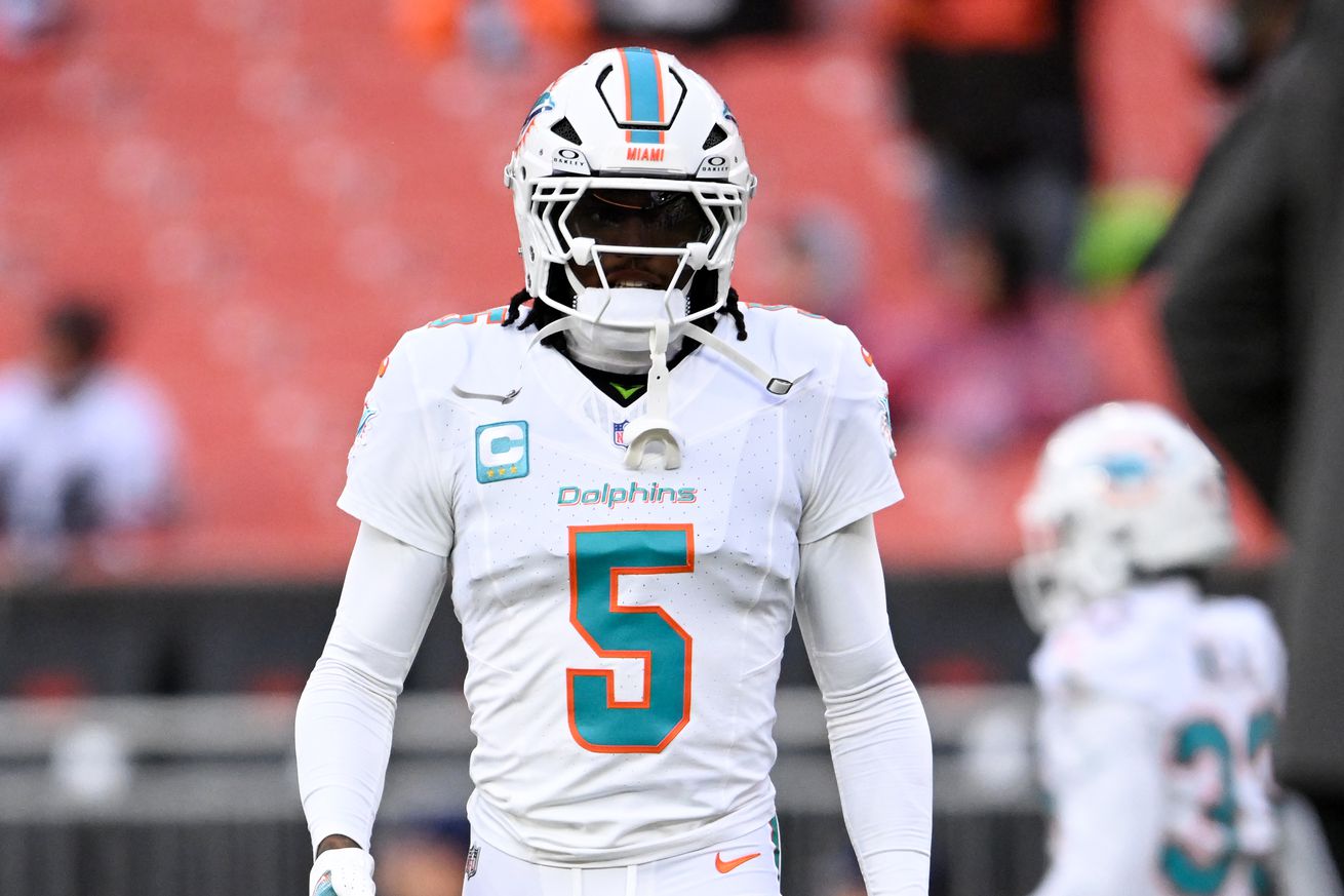 Miami Dolphins v Cleveland Browns
