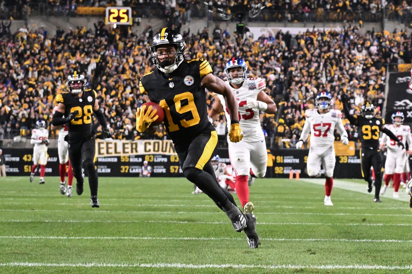 NFL: New York Giants at Pittsburgh Steelers