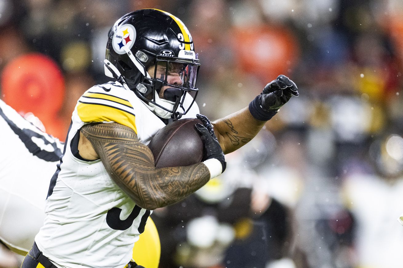NFL: Pittsburgh Steelers at Cleveland Browns